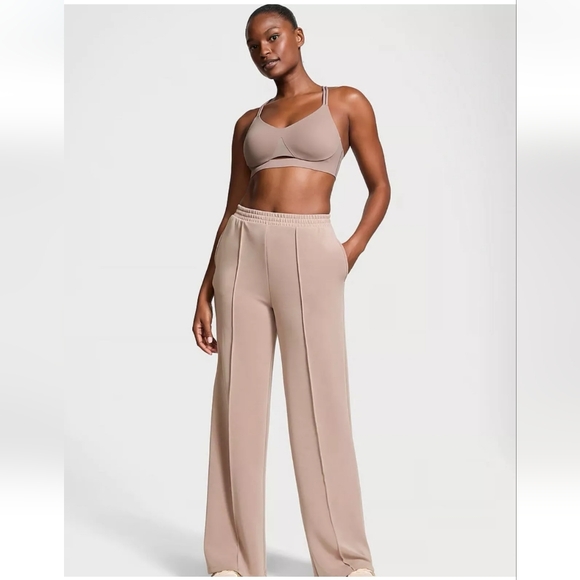 Victoria's Secret Pants - Picture 2 of 13